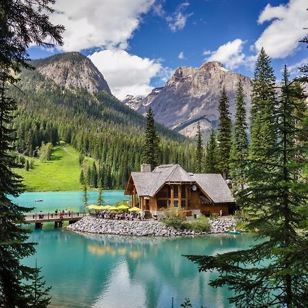 Emerald Lake Lodge Field Luaran gambar
