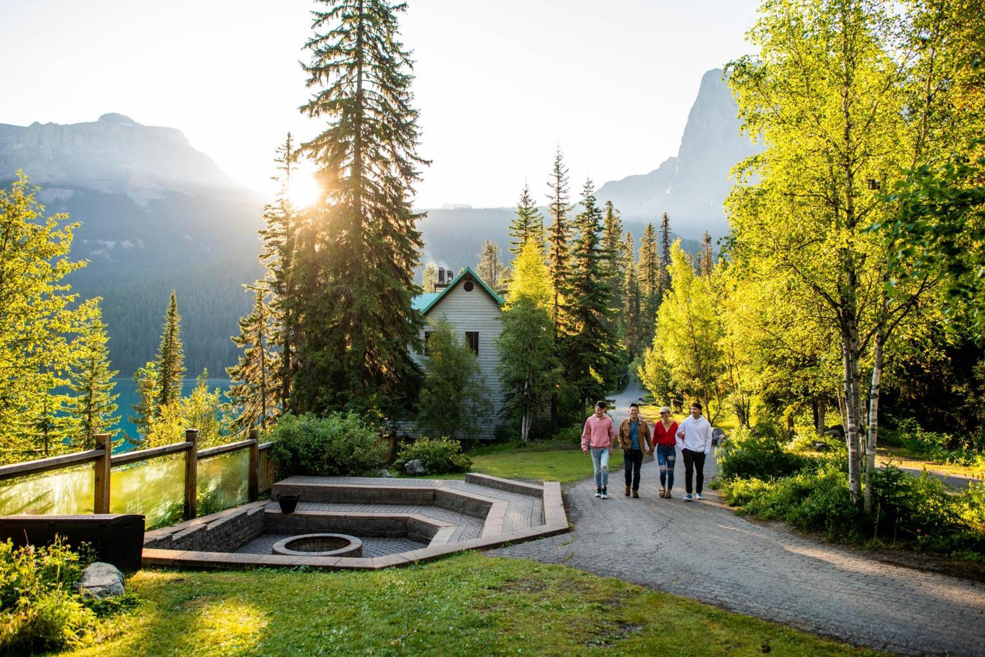 Emerald Lake Lodge Field Luaran gambar