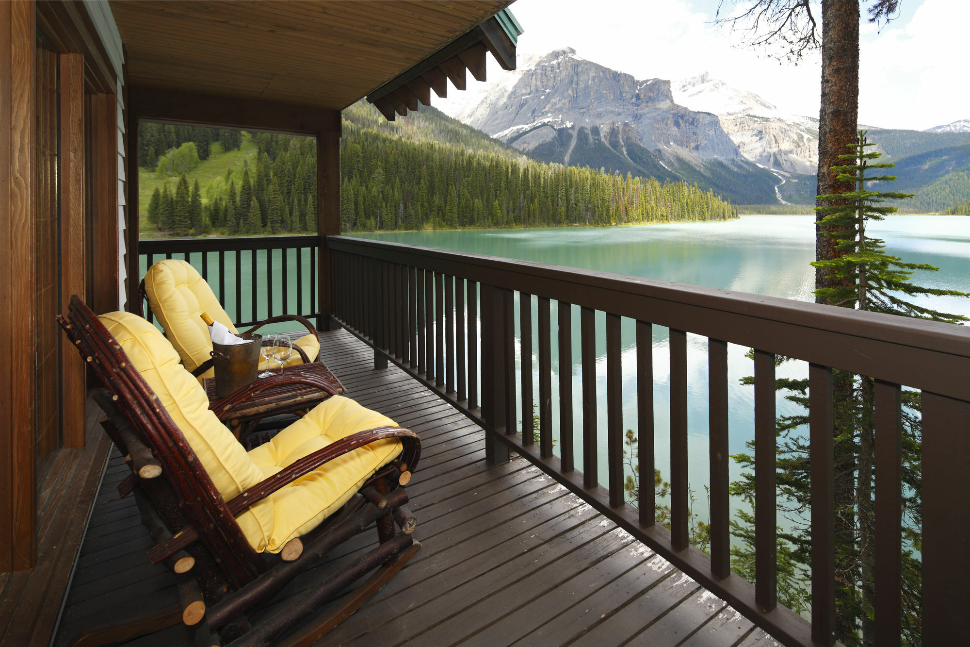 Emerald Lake Lodge Field Luaran gambar